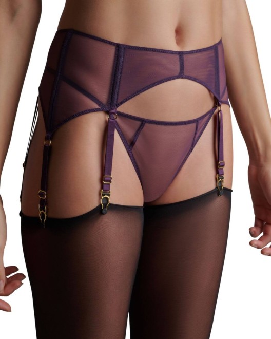 porte-jarretelles-amoureuse-prune-maison-close