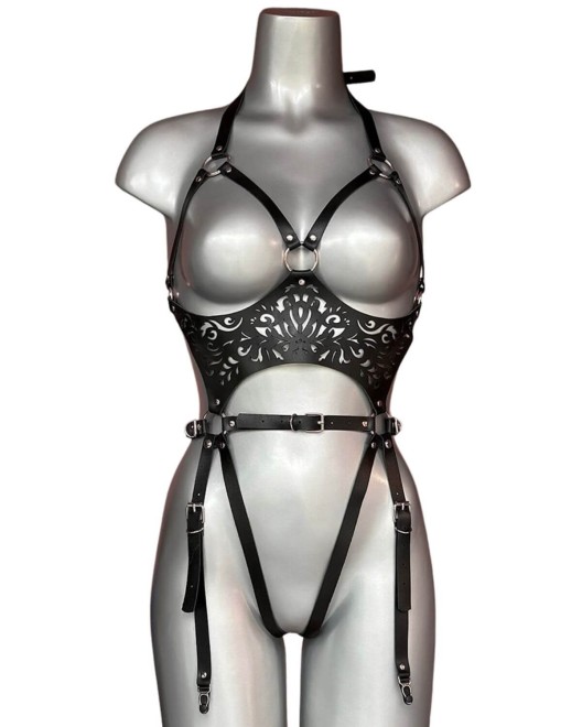 body-ouvert-cuir-lucy-voyeurx
