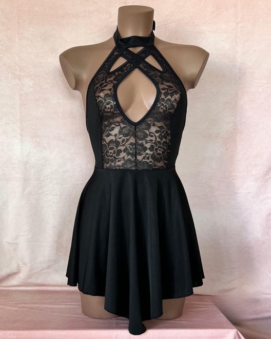Mini Robe Patineuse Décolletée - OutX