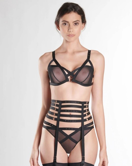 culotte-ouverte-mini-coeur-rencontre-anonyme-boite-a-desir-aubade-lingerie-7