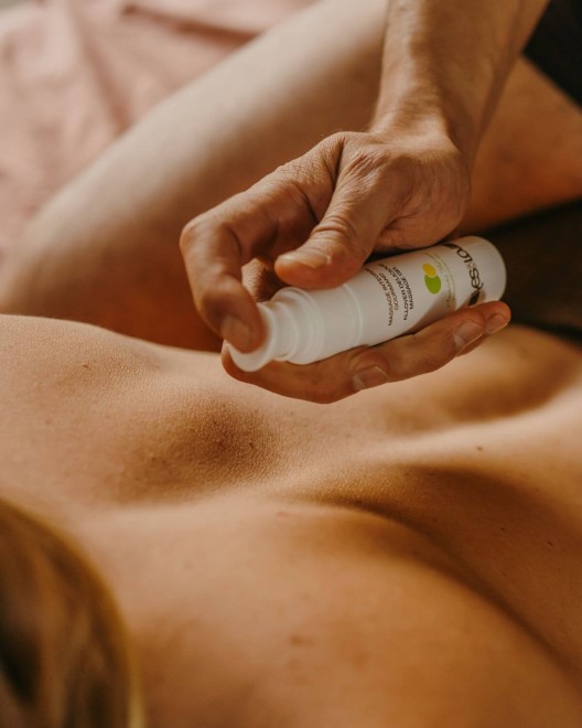 lubrifiant-massage-integral-gourmand-ananas-the-vert-yesforlov-3