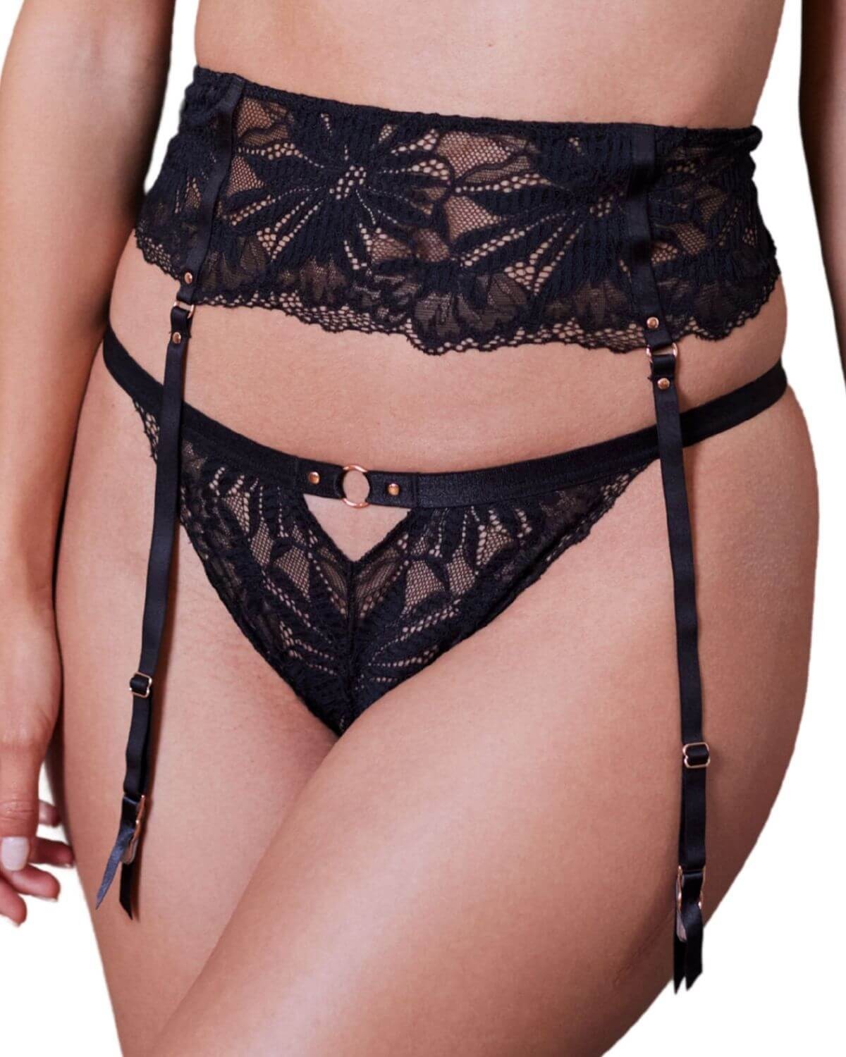 porte-jarretelles-dentelle-noir-carmen-valege-lingerie-1