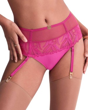 tanga porte-jarretelles Sweet Euphoria, Aubade Lingerie, fuchsia, zoom de face, sur fond blanc