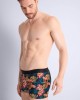 boxer homme Paradise Flower, Aubade Lingerie, porté par un mannequin, vue de côté