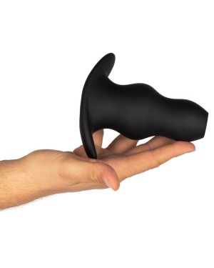 plug anal creux XXL, noir, Buttr, dans une main