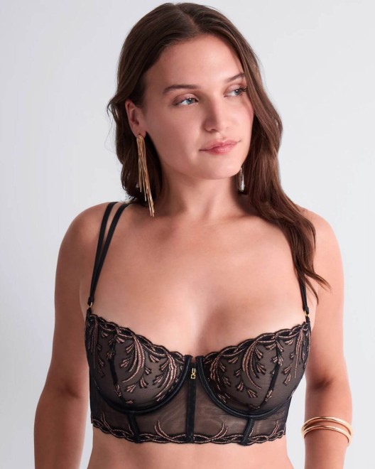 bustier Cosmic Romance, Aubade Lingerie, de face, porté par mannequin grande taille