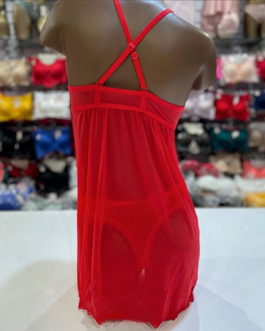 nuisette transparente ouverte sur le devant, rouge, collection Paradise Boutik, vue dos sur mannequin