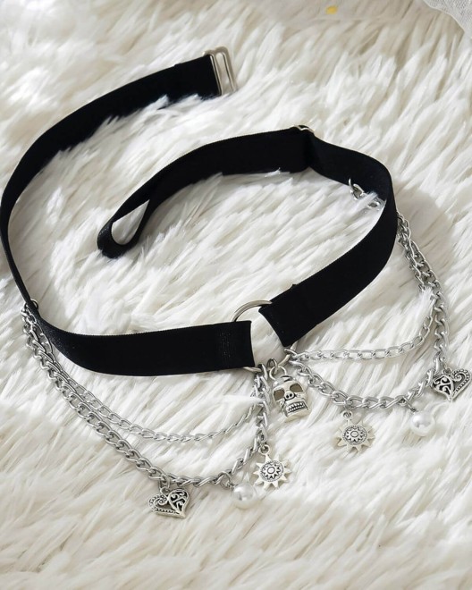 jarretière bijou à tête de mort fantaisie, ouverte