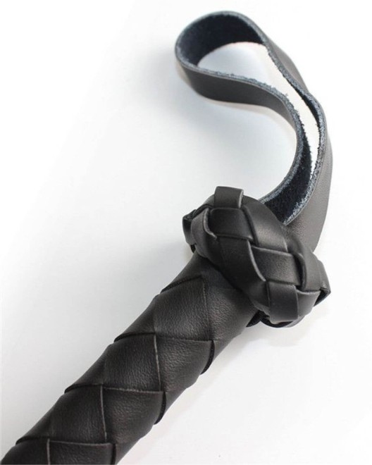 fouet bdsm tressé à lanières 150 cm, noir, zoom sur manche