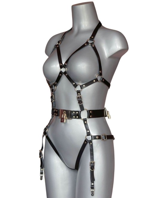 body porte-jarretelles en cuir Chastity, VoyeurX, noir or, vue de profil sur fond blanc