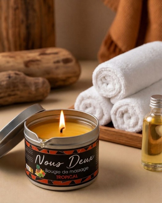 Bougie de massage senteur tropical allumée