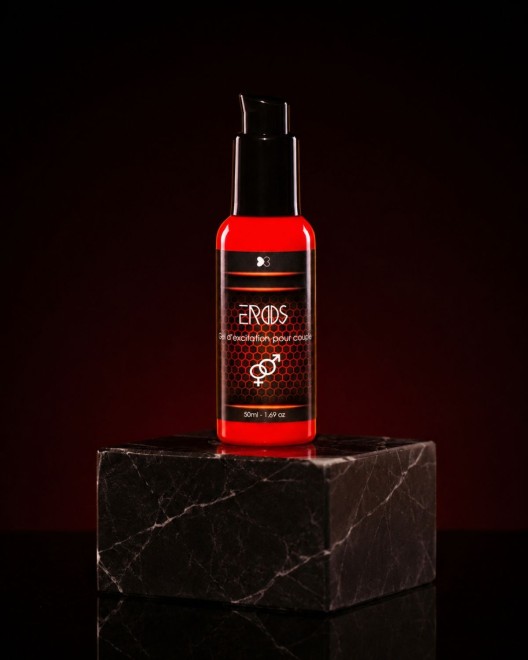 Gel d'excitation pour couple Eros, présentation produit  sur socle en marbre