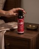 photo produit, lubrifiant, LUB, 250ml, grand format, ambiance, table chevet, main