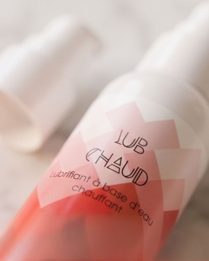 photo produit, lubrifiant, base eau, chauffant, zoom, etiquette
