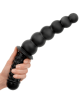 double dildo XXL Akimbo, Buttr, noir, dans une main