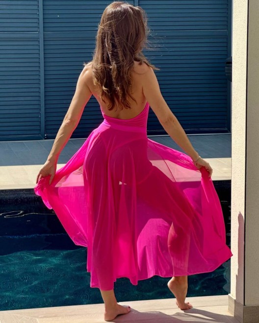 jupe longue en voile fluo néon, rose, paradise boutik, mannequin vue dos