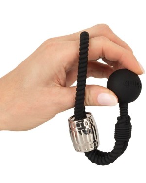 cockring lasso ajustable avec poids silicone, Rebel men's gear, dans une main