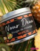 Bougie de massage senteur tropical zoom sur l'étiquette