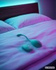 oeuf vibrant connecté et télécommandé, We desire connect, Paradise Boutik, vert, ambiance chambre