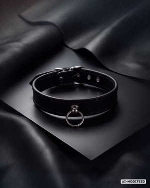 collier bdsm simili et attache métal, Captive, Paradise boutik, photo studio